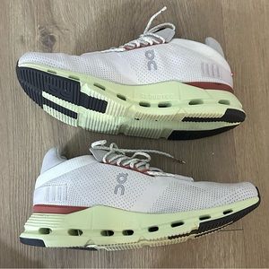 Cloudnova women’s shoes size 8.5